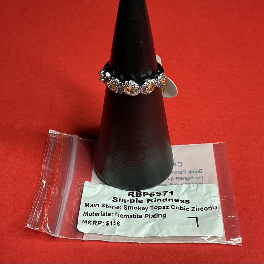 ⭐️Bomb Party RBP6571 “Simple Kindness” Cubic Zirconia on Hematite Sz 7 Ring NWT - Picture 4 of 5